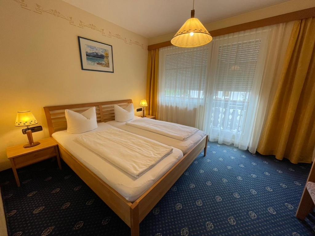 Gaestehaus Trink B&B Drobollach am Faakersee Buitenkant foto