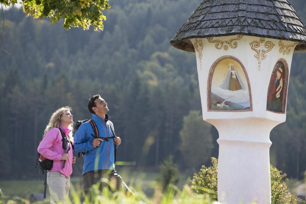 Gaestehaus Trink B&B Drobollach am Faakersee Buitenkant foto