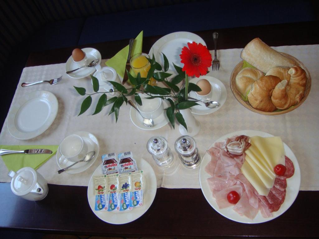 Gaestehaus Trink B&B Drobollach am Faakersee Buitenkant foto